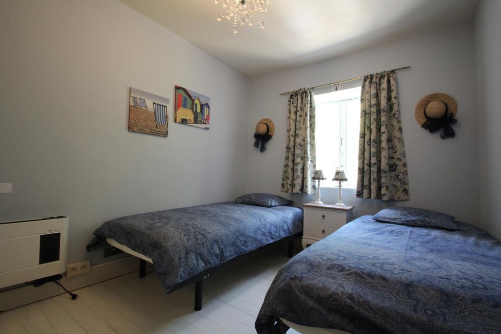 איפר Sweet Alice Holiday Home חדר תמונה